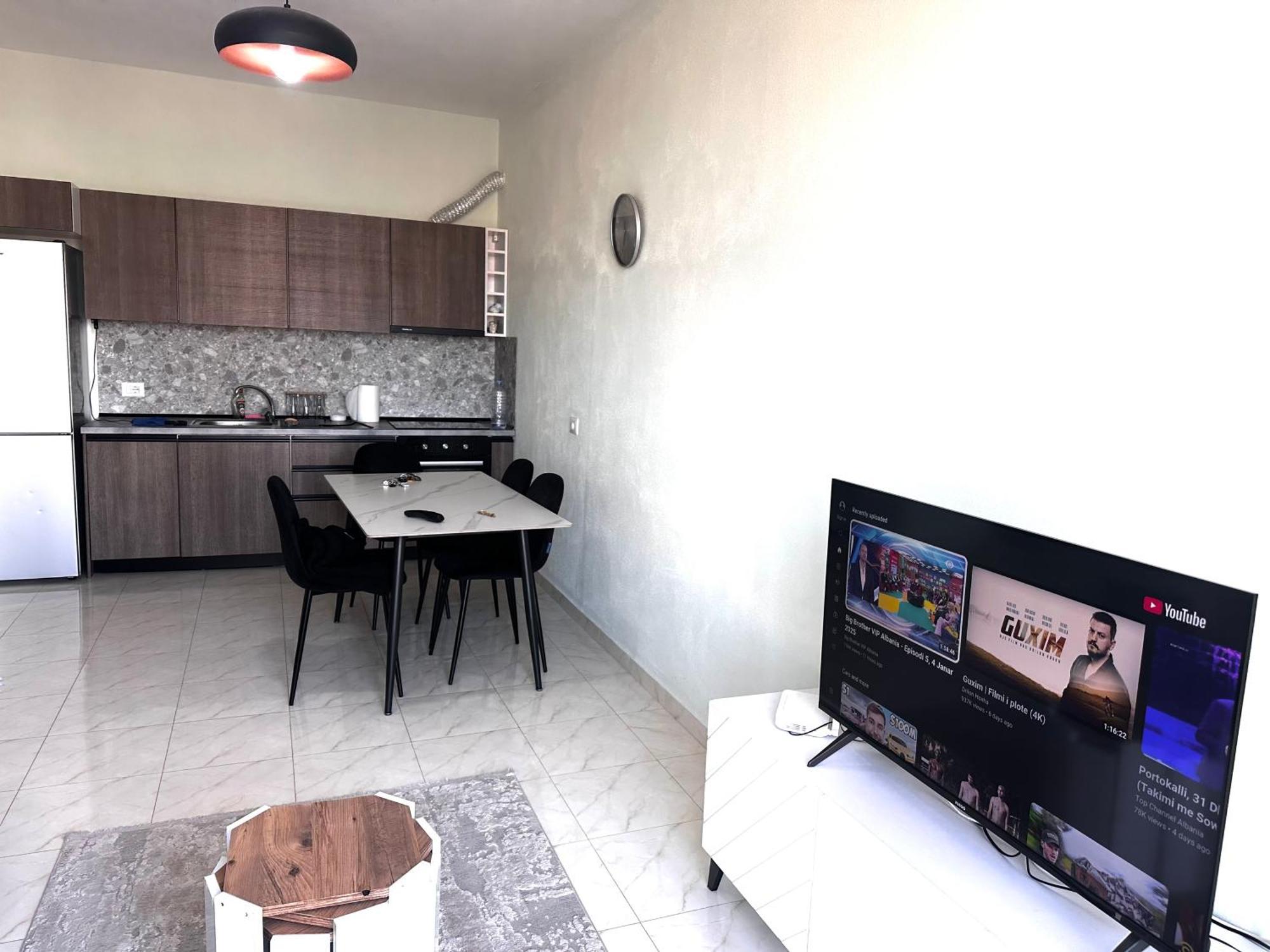 Luxury With Parking Appartement *